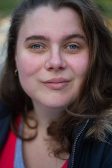 Headshot of Holly Craig