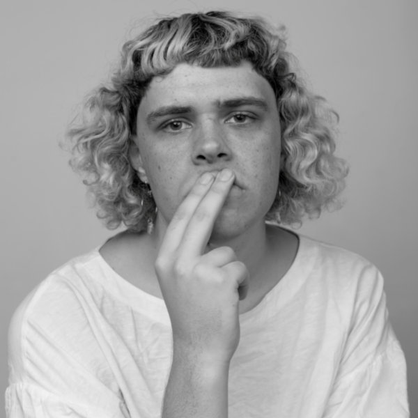 Portrait: MERI LEEWORTHY